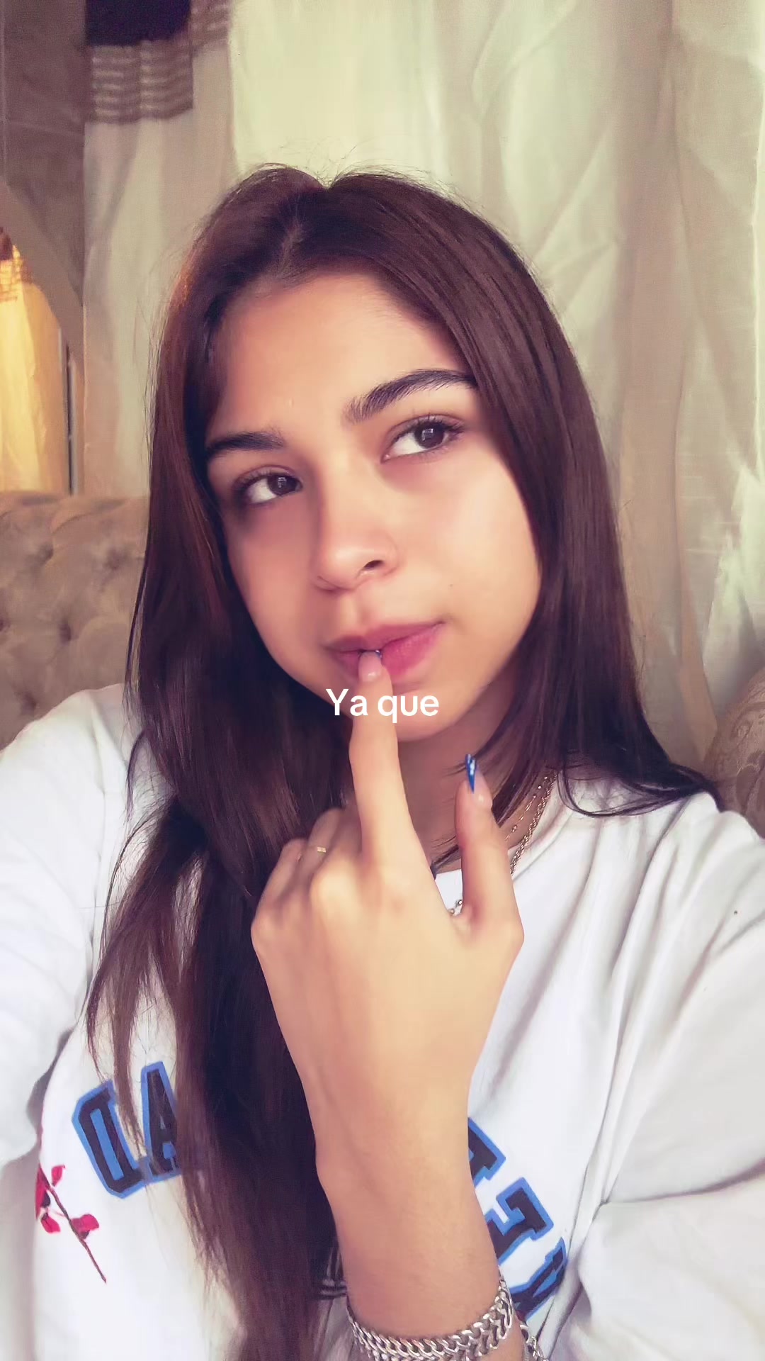@crystalnevarez_