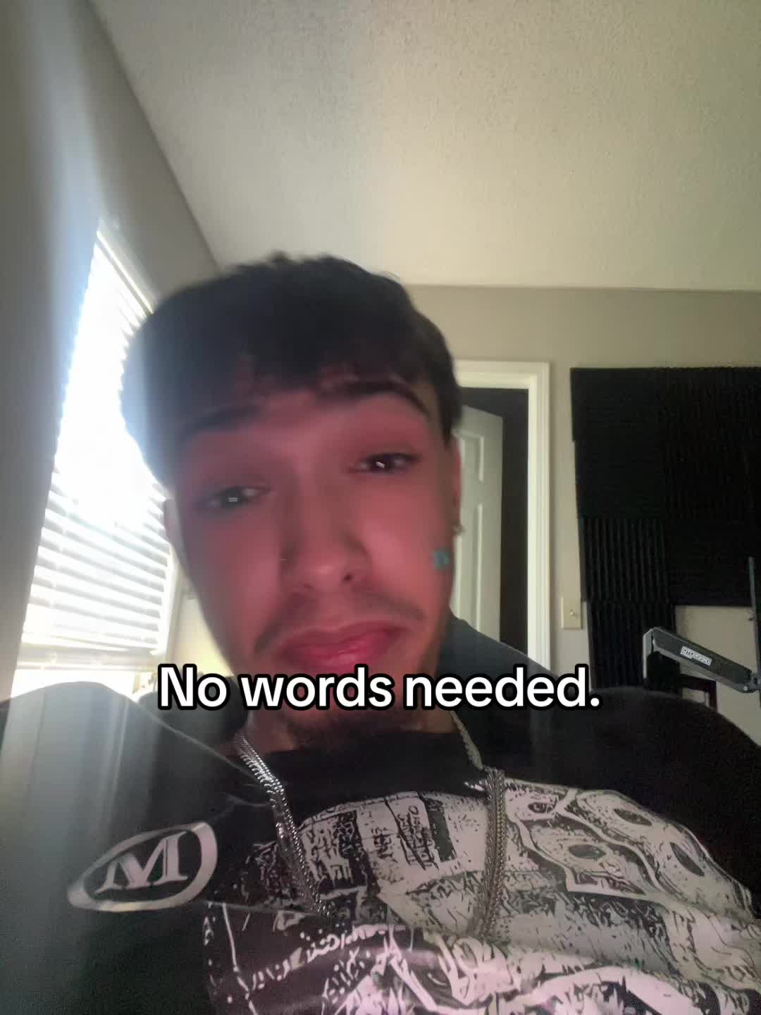 @￼
