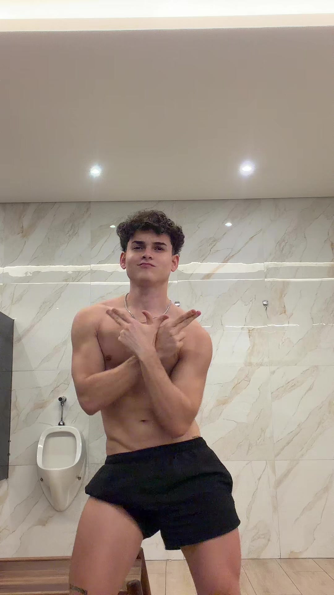 @eloijuniorcosta