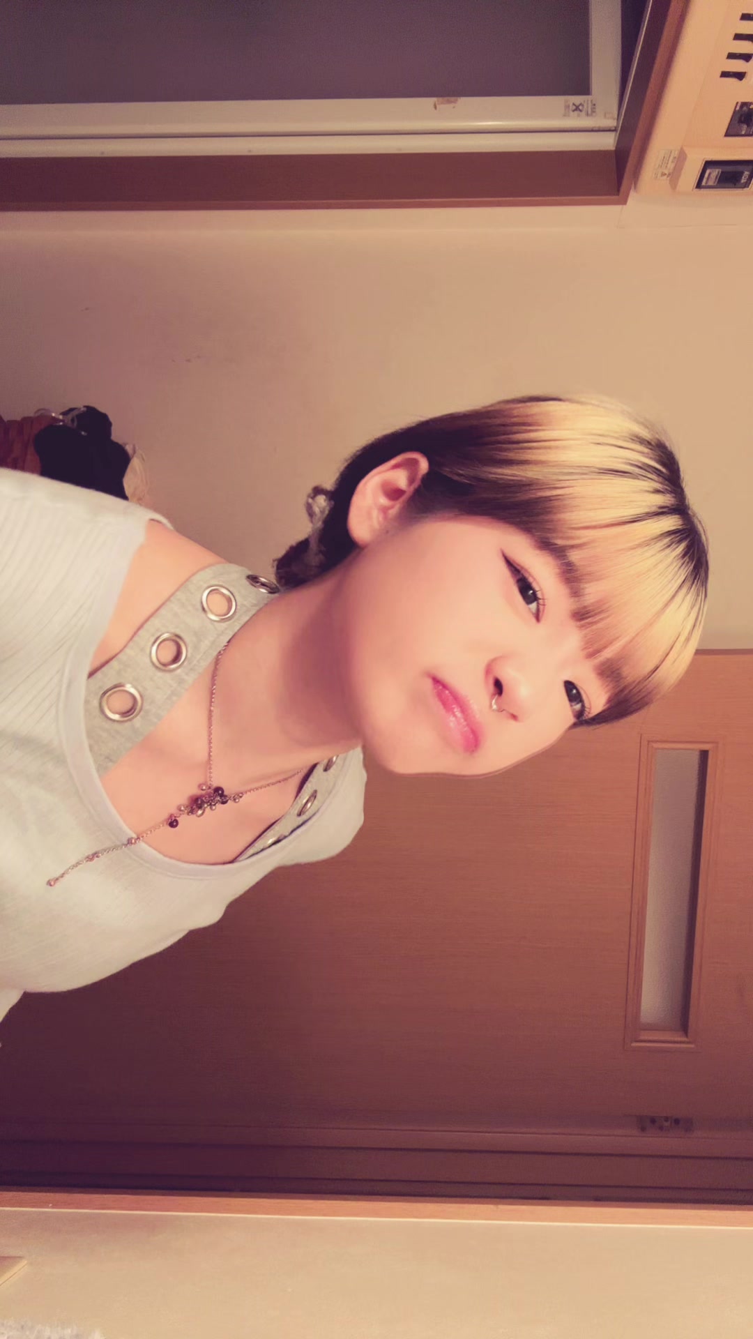 @ヒトミ