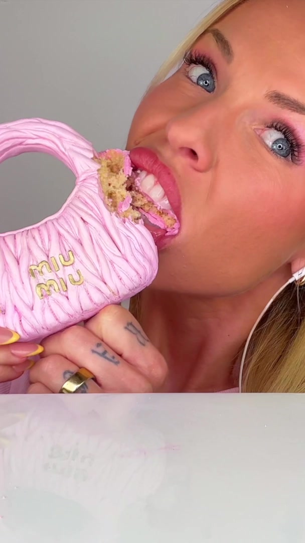 @HunniBee ASMR