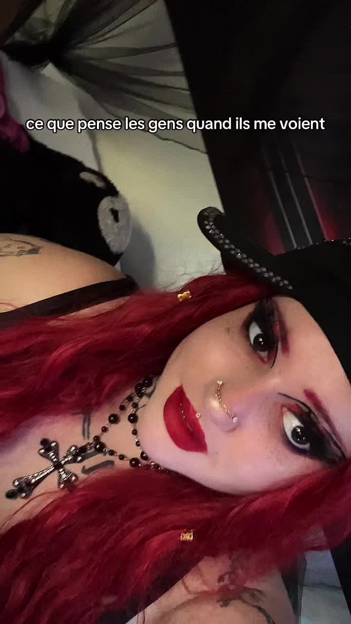 @aly🧛♀️