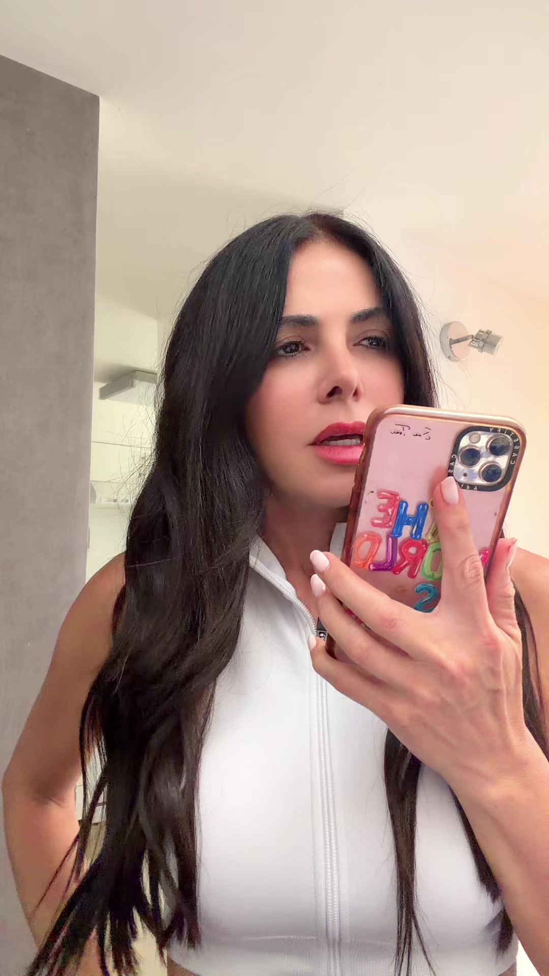 @Vanessaarias