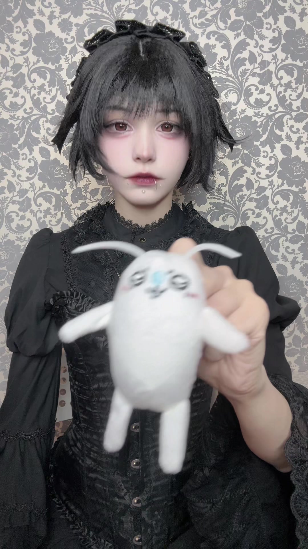 @десятьбукв ੭ੈ♡‧₊˚