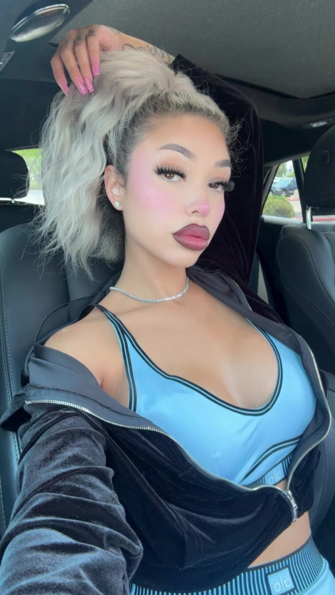 @Nikkinatalia