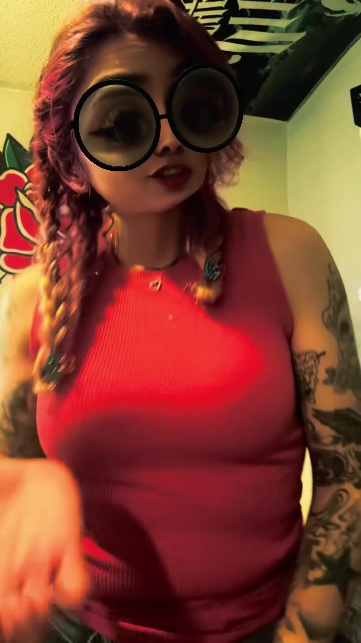 @MonaKombat