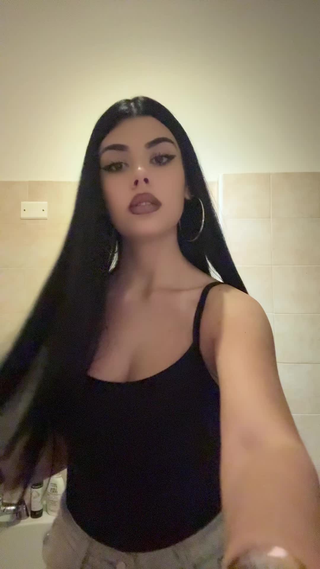 @𝐌𝐀𝐑𝐈𝐍𝐀🐈⬛