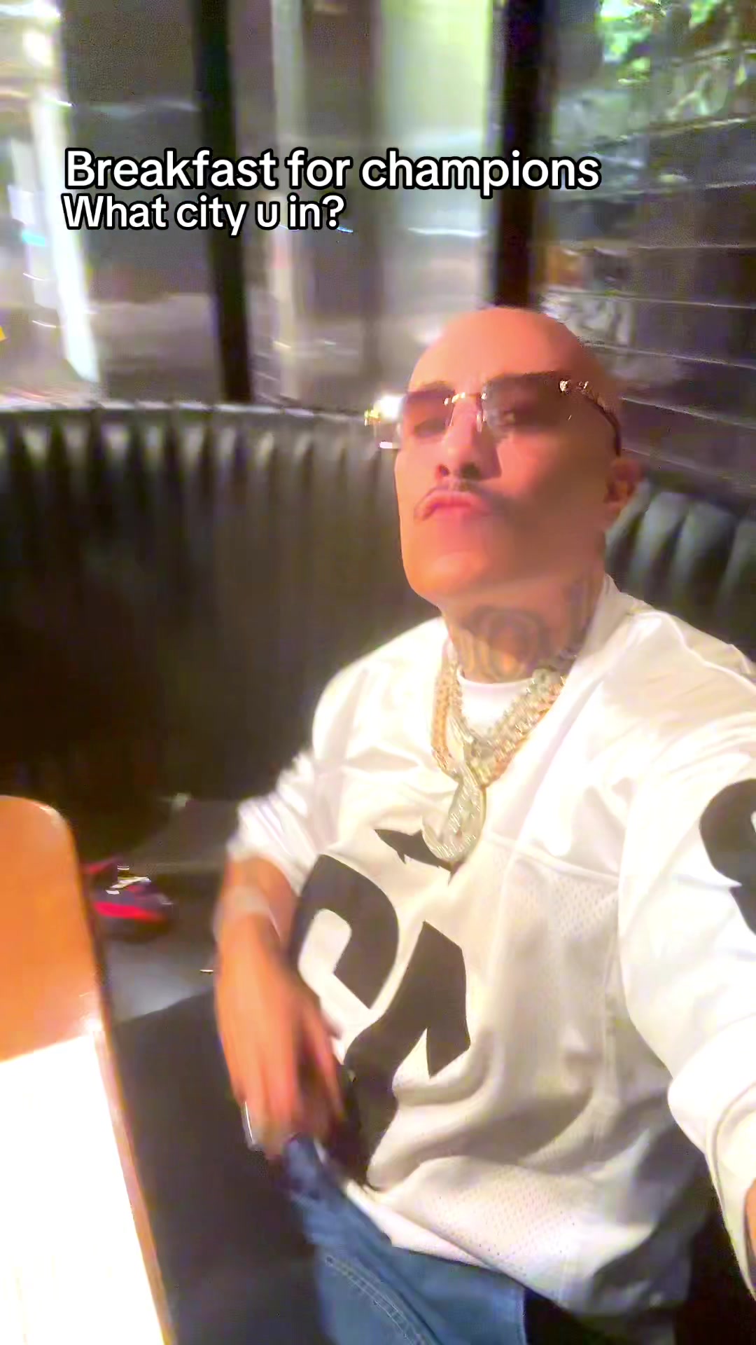 @Mr.Capone-E