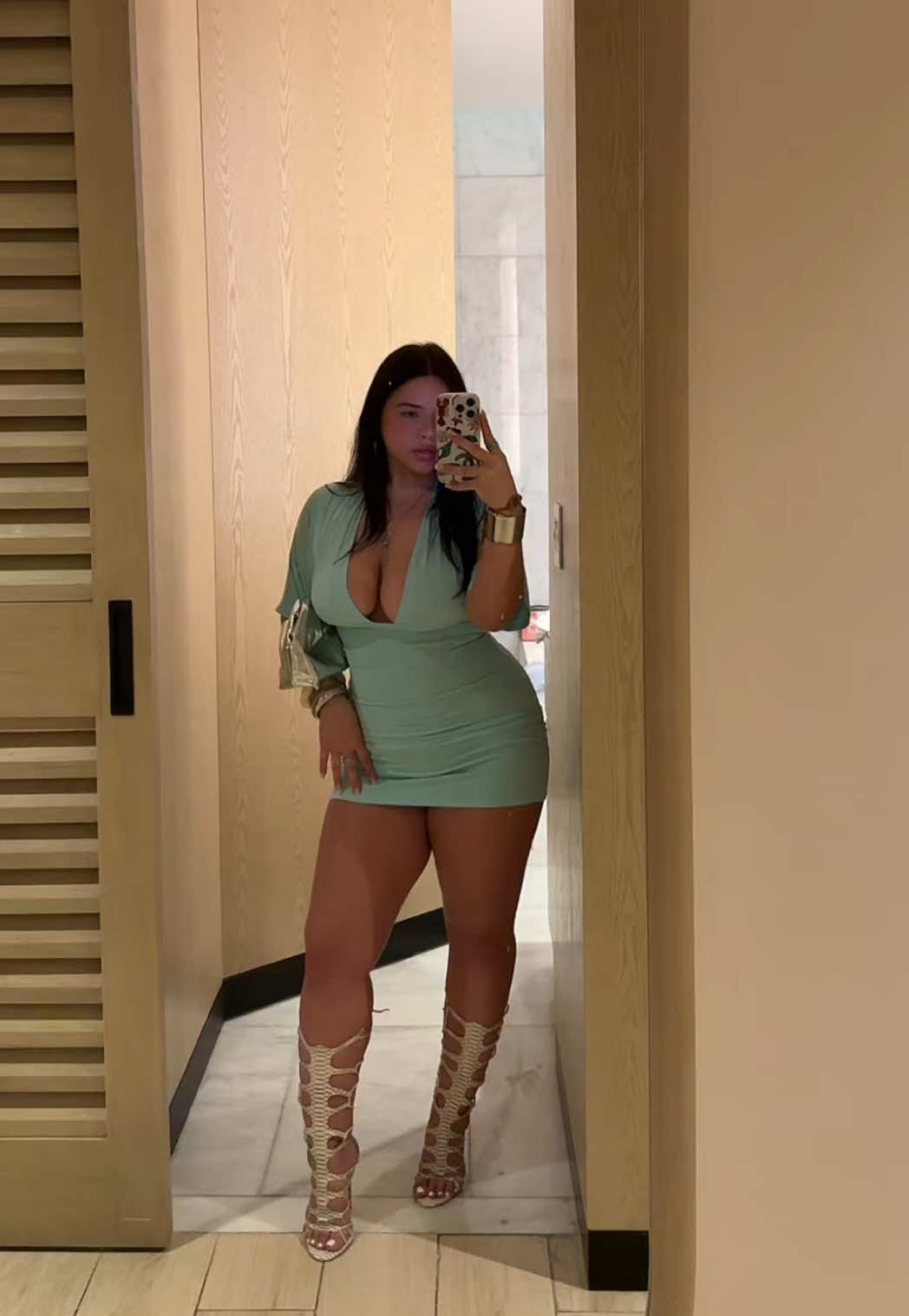 @nickipoo