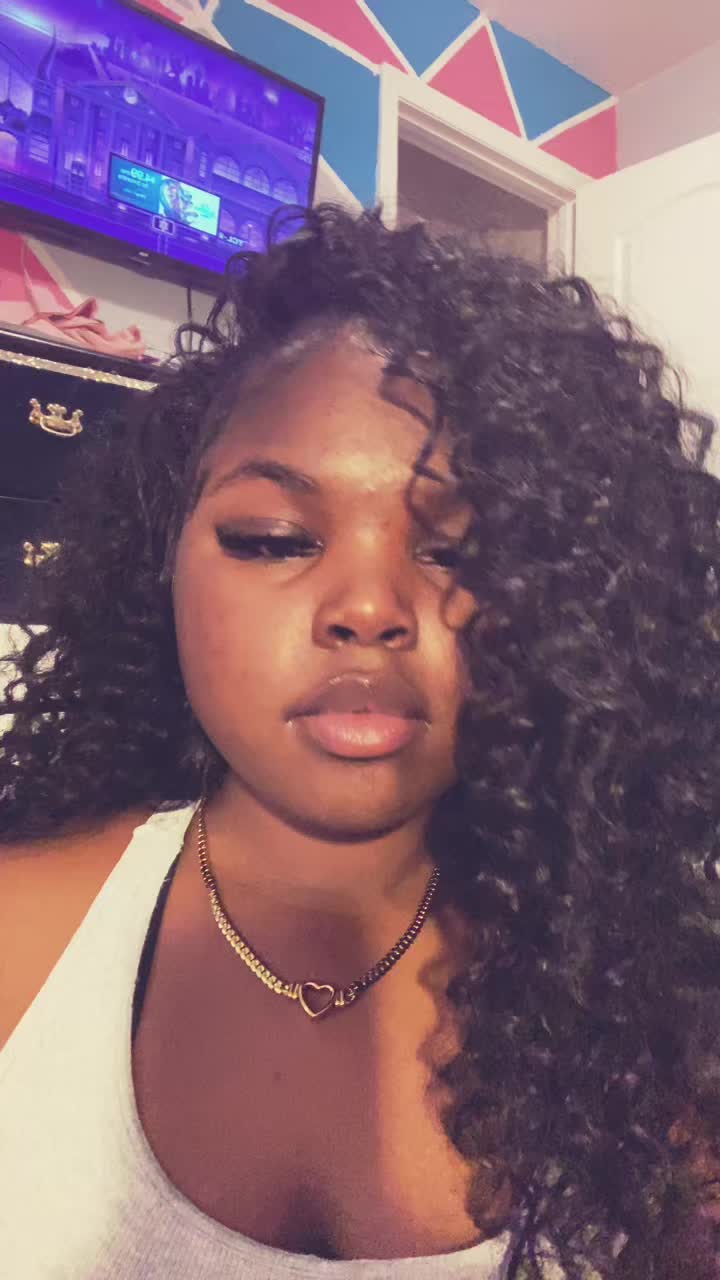 @awkward cutie patootie🫰🏾