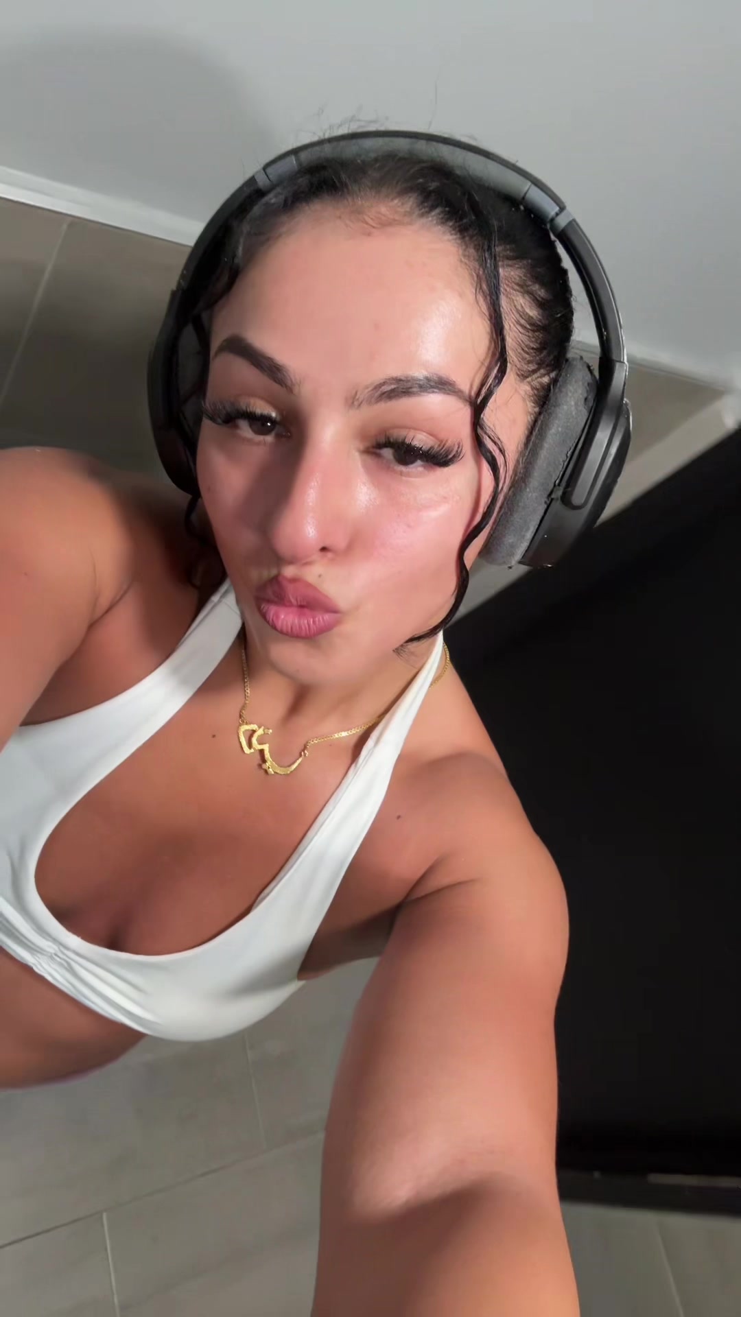 @Mo