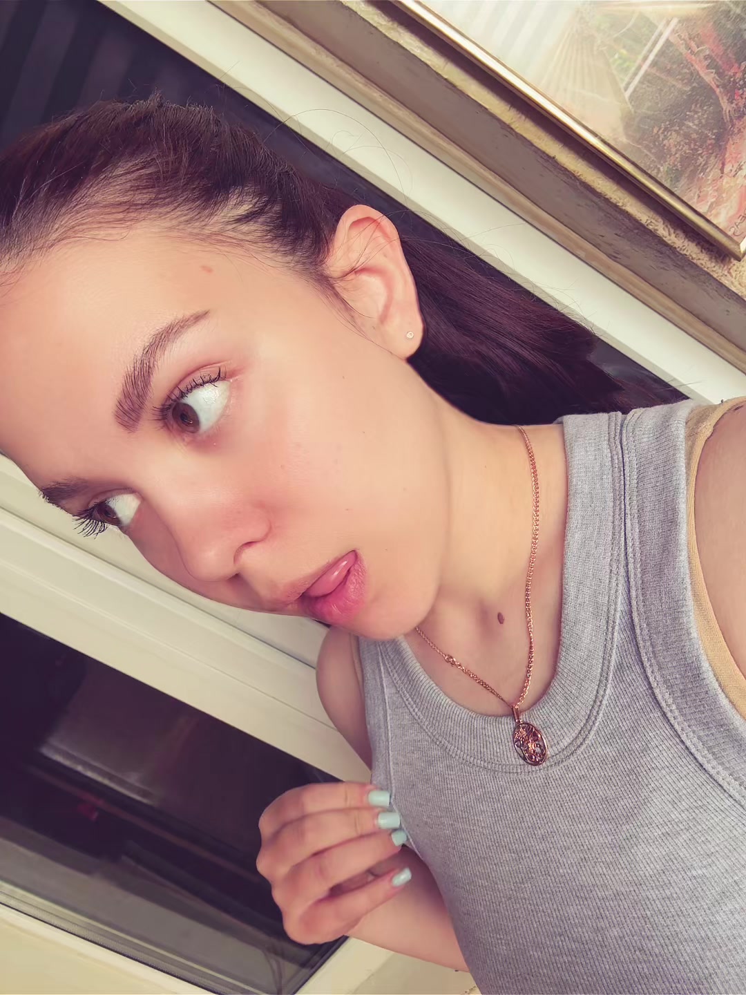 @Аннушка 🤍