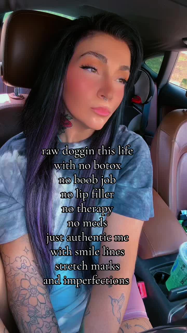@glowmothxo