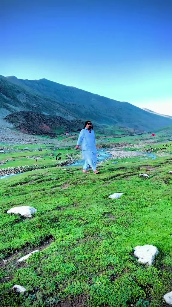 @لیوا نائی ملنگ 💔✌️