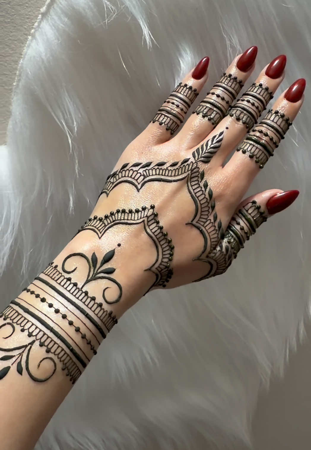 @charmsofmehandi