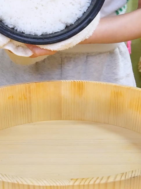 @楽々【食の変態】