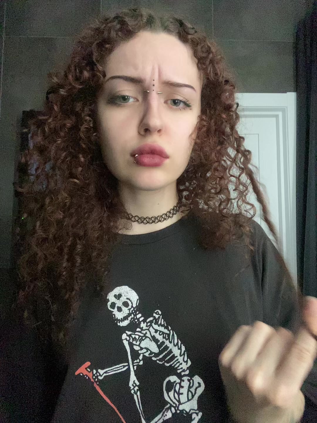 @пистолетова.