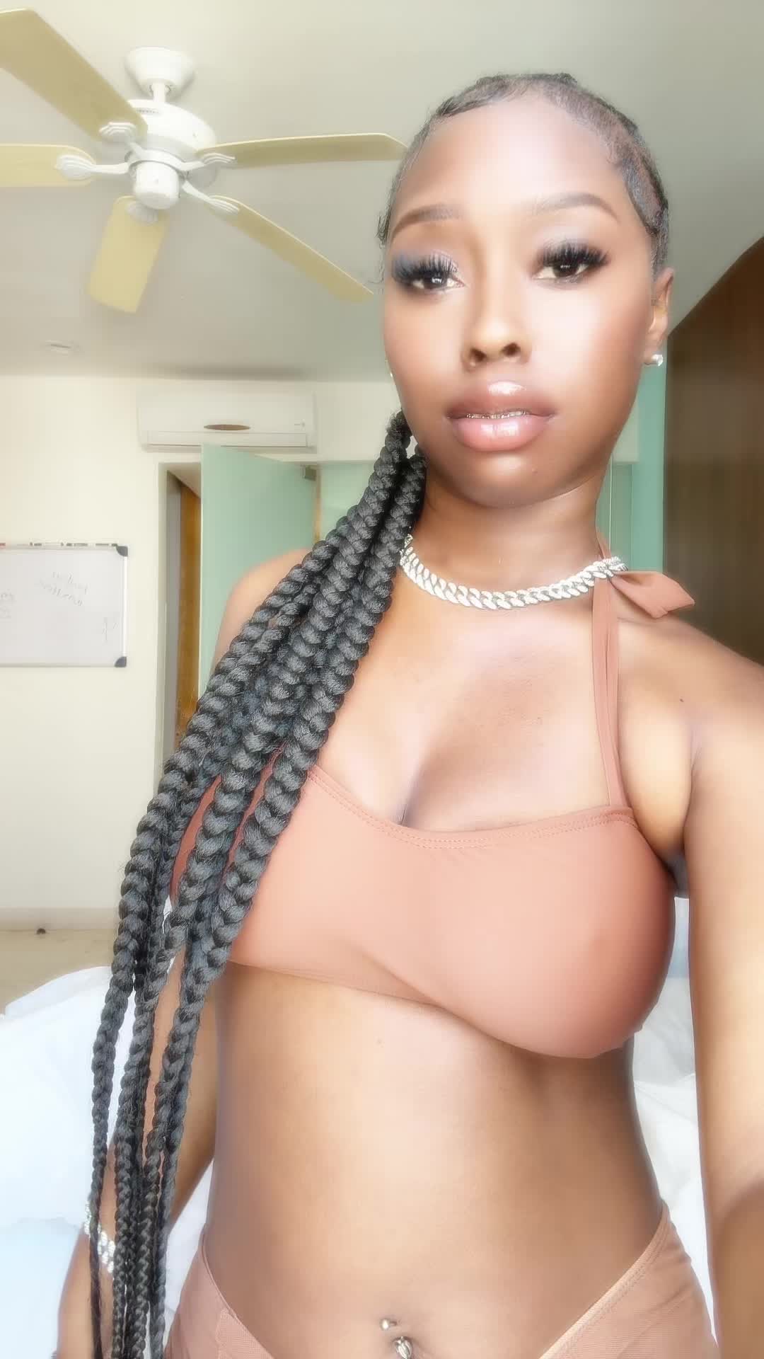 @simplyisaa__