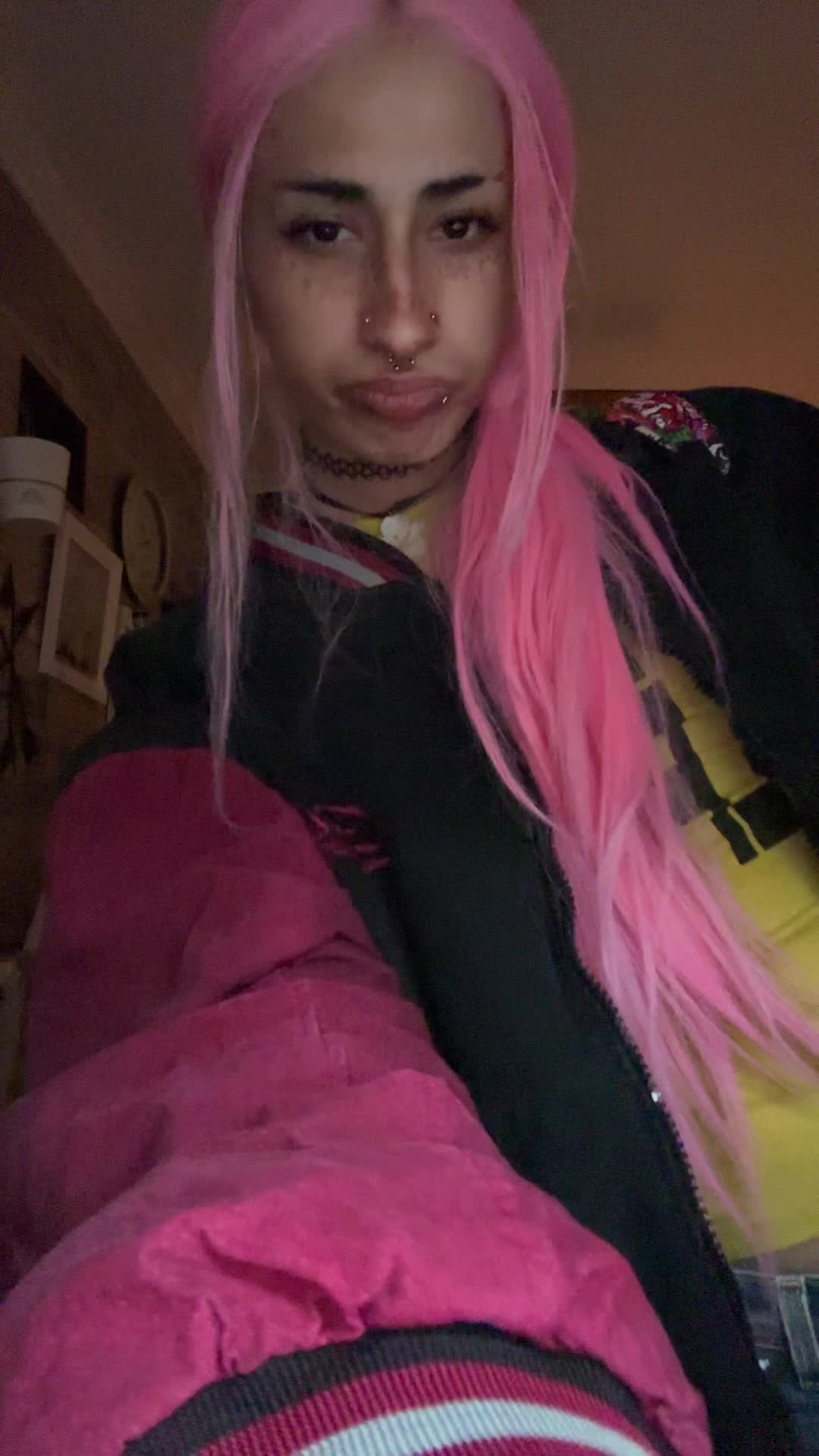 @≽ܫ≼