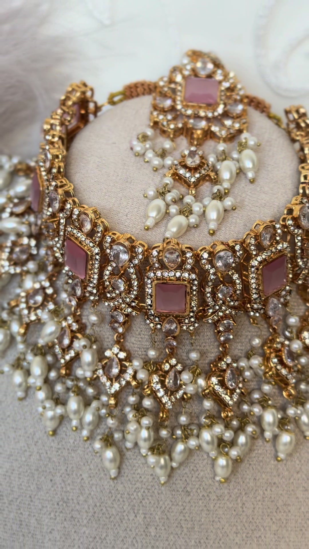 @Mahi Designs