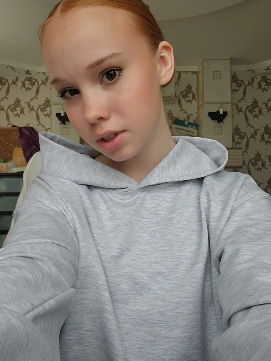 @анютка