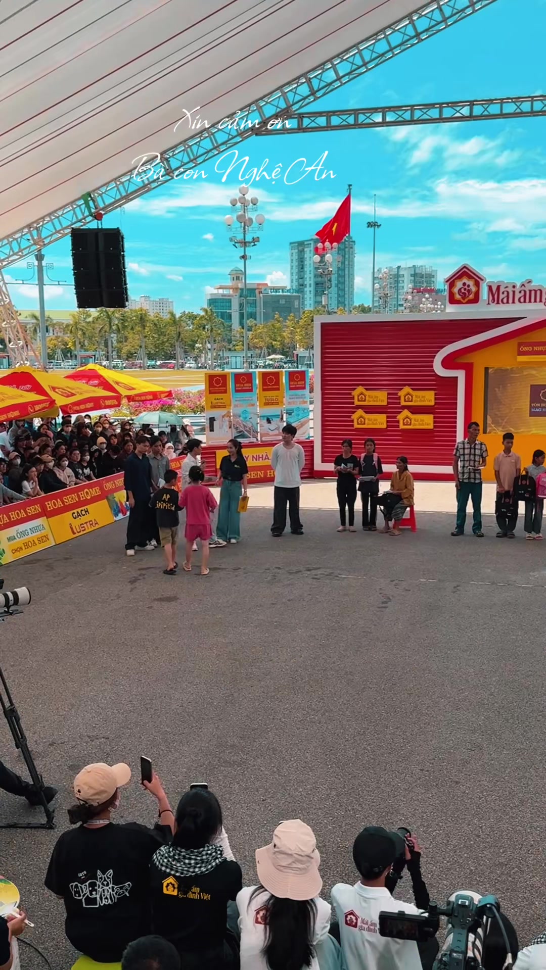 @Nghệ Sỹ Của C&ocirc;ng Ch&uacute;ng
