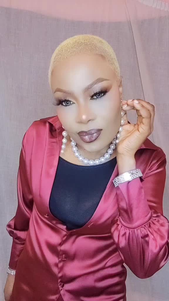 @Unique Queen 👑