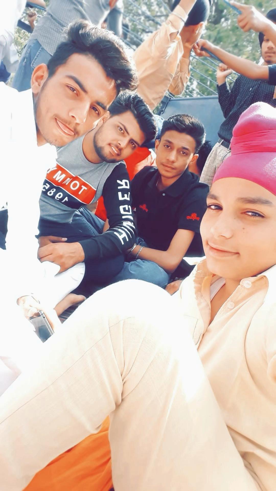 @Ꮇᗩ&Nu;ᒍϴᎢ ᏀᏆᏞᏞ 🇦🇪