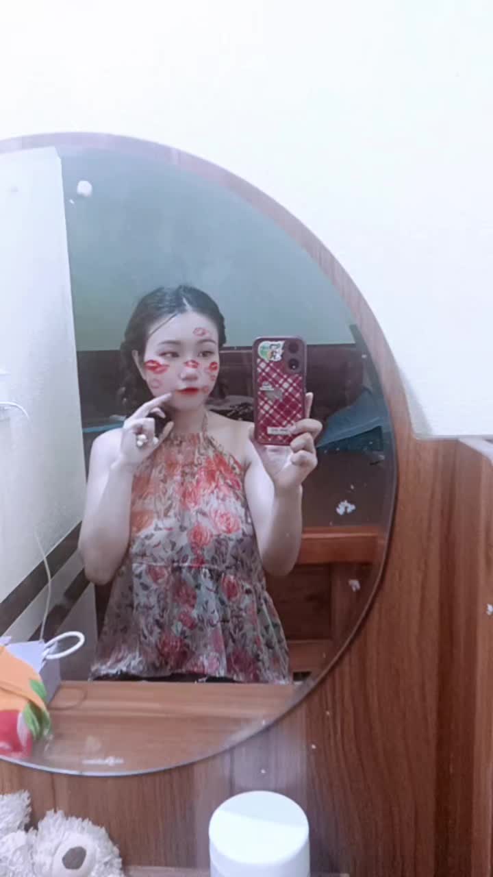 @Ho&agrave;i ng&acirc;n.s.
