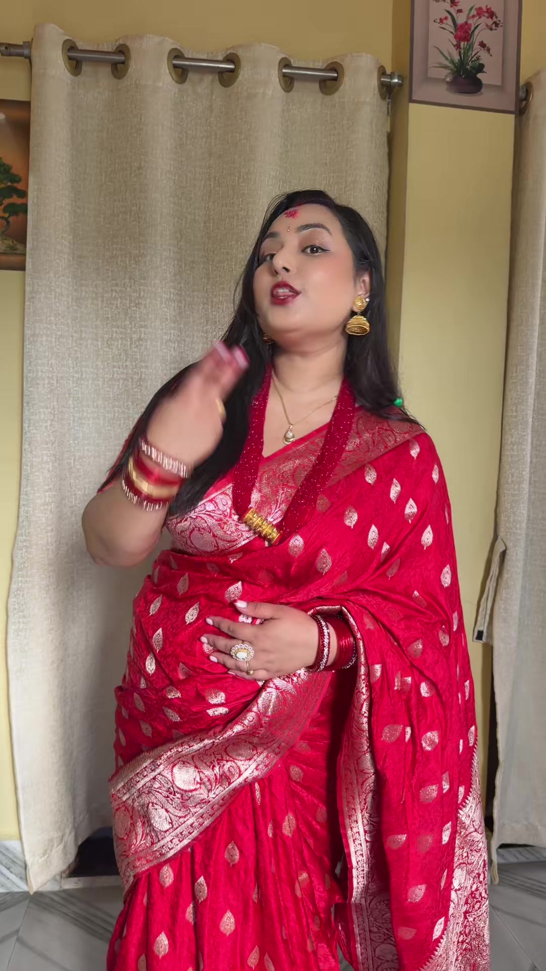 @Dipshikha