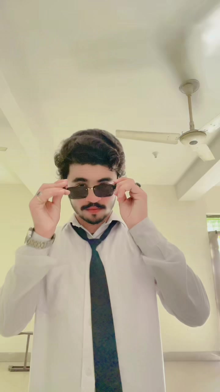 @ٹھاکر بھٹی  🔥😎