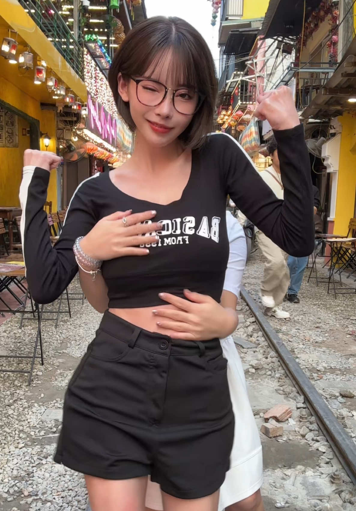@深田えいみ