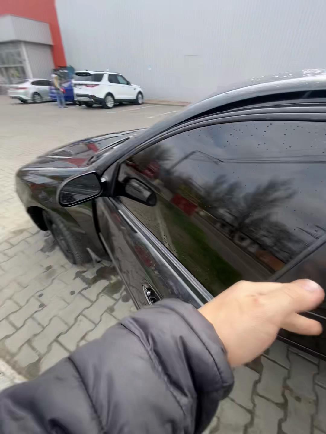@white_14ka