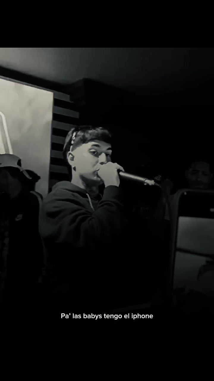 @Elekø