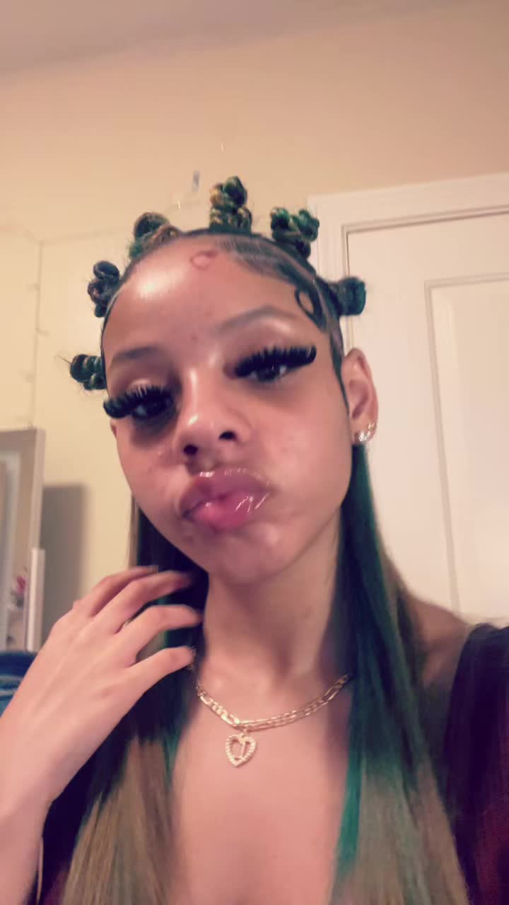 @thecutestcutieintheroom💟