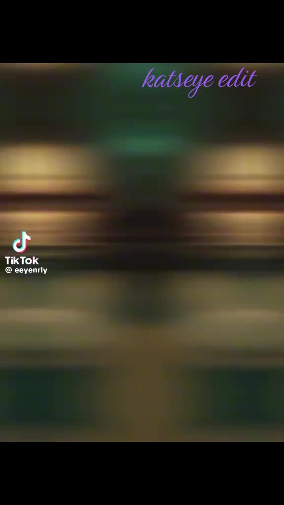 @<zoe>