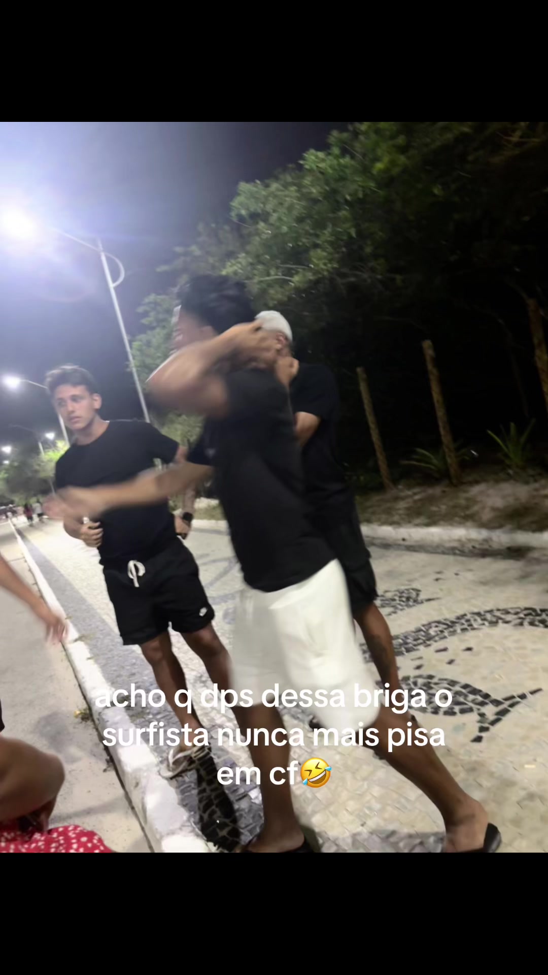 @mentira, é a Lara
