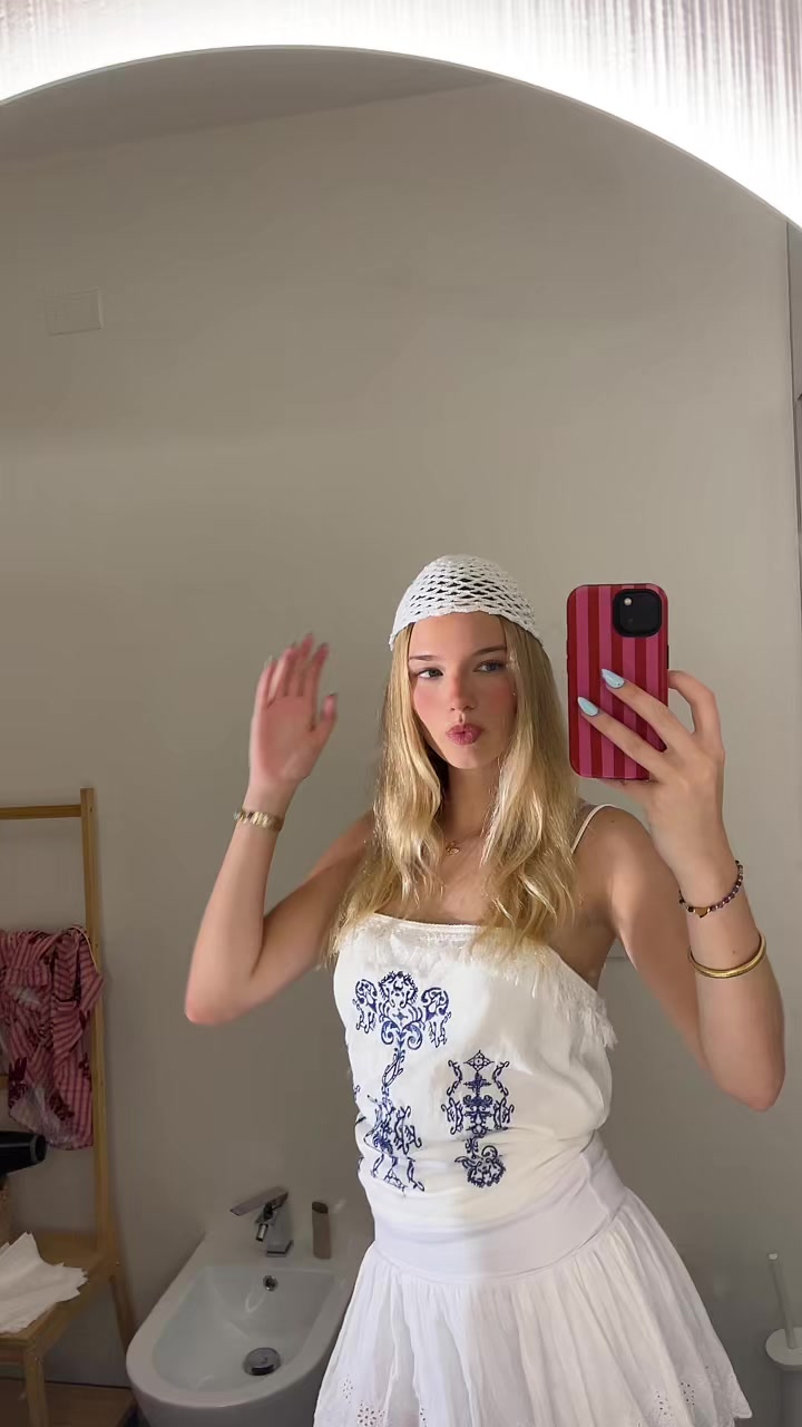 @VALENTINA