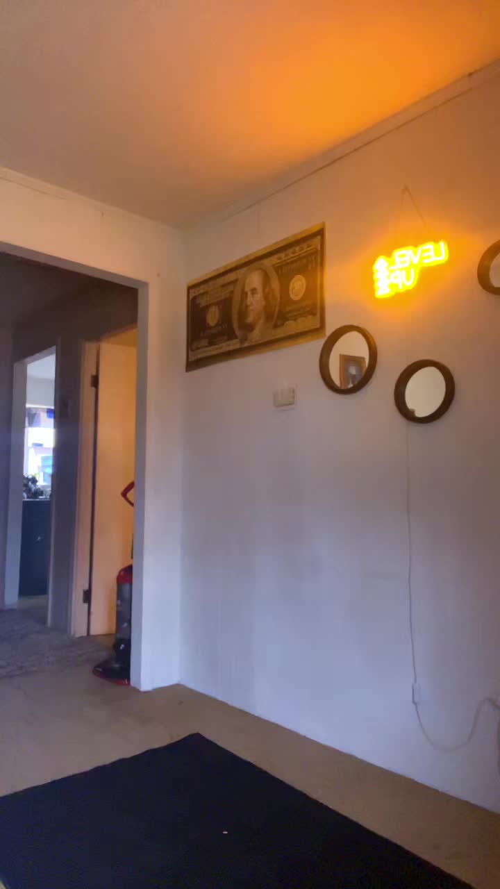 @Deedee