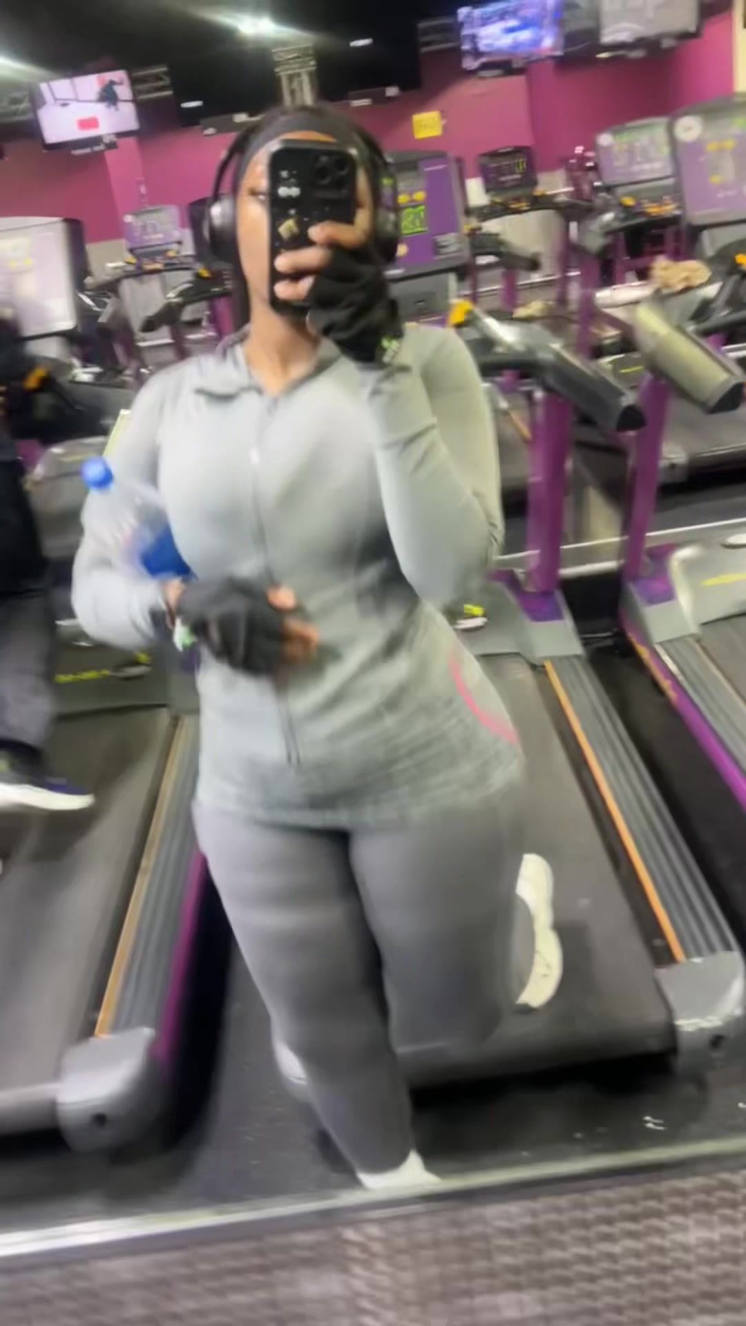 @simonelove