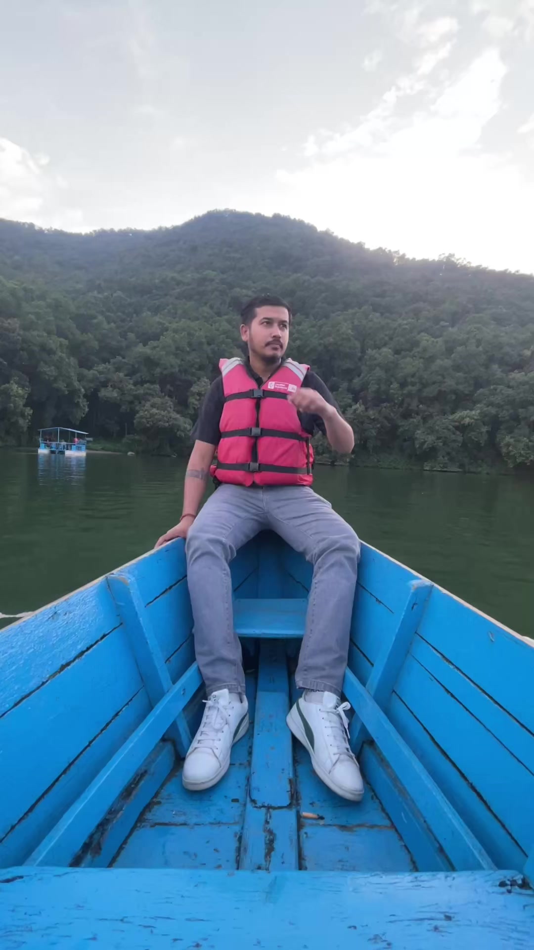 @Niraj Luitel(चरि भाइ)