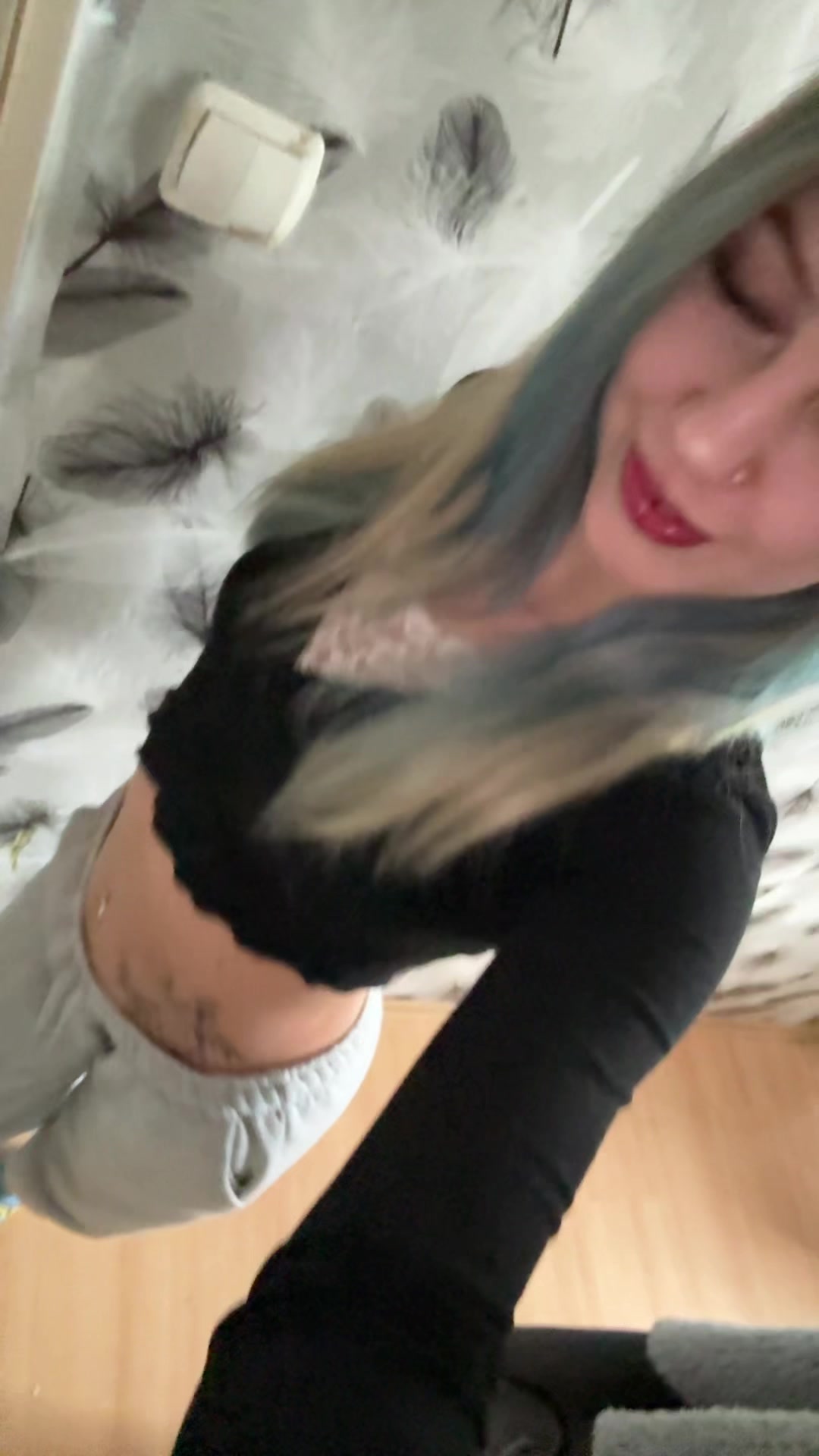 @𝓐𝓶𝓮𝓵𝓴𝓪♡