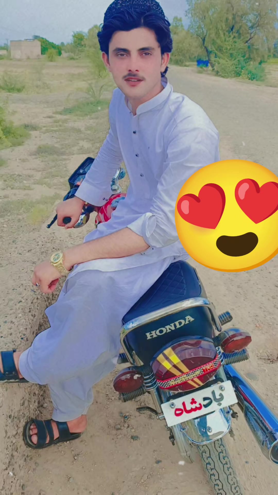 @Zeeshu💫
