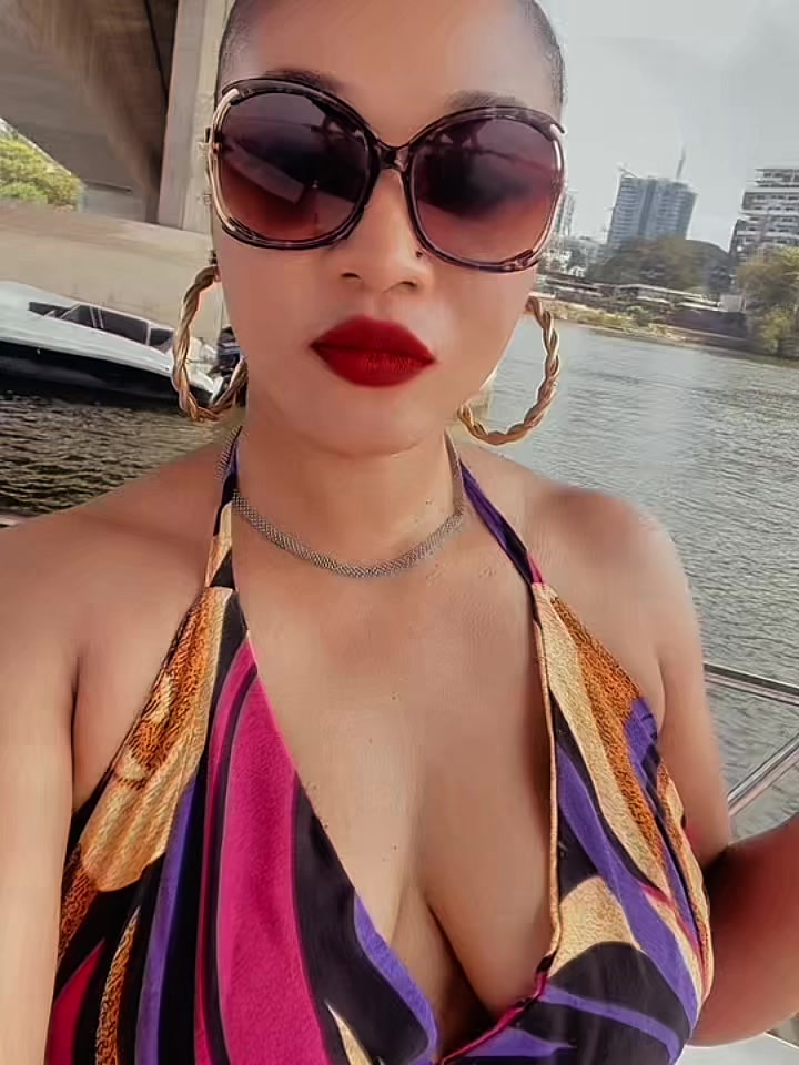 @👑Queen&ensp;Chichi👑