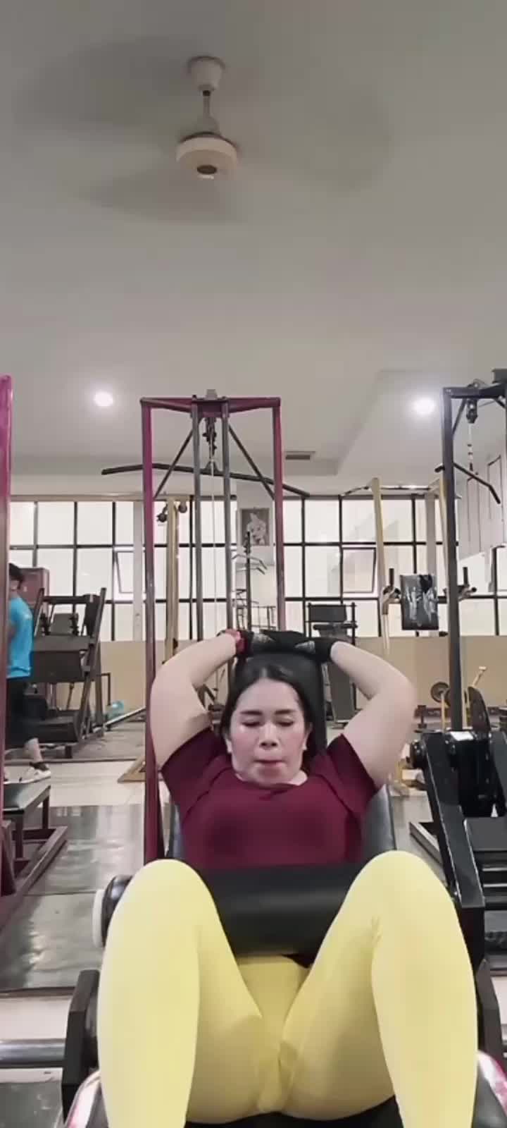 @hotmoms