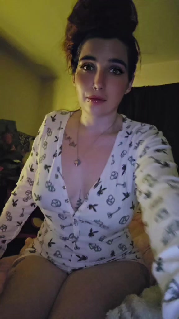 @SassySagittarius♐️💚🐺