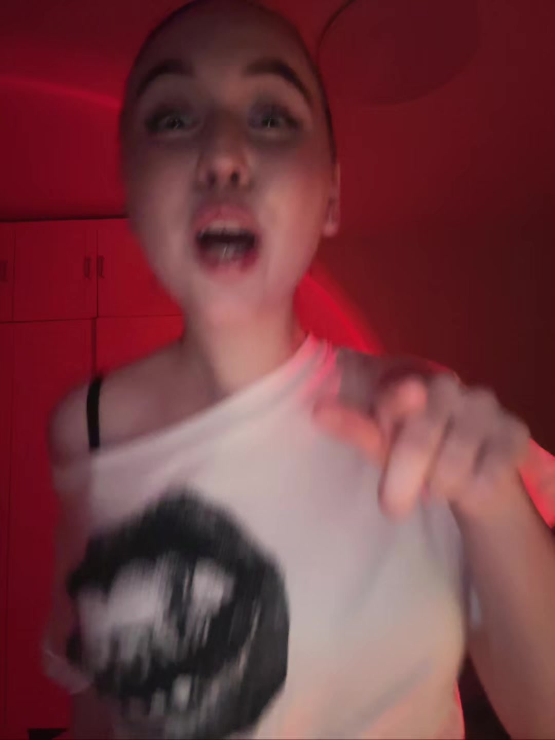 @🫂