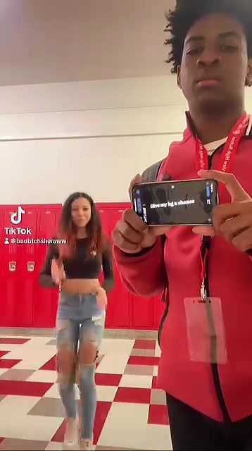 @￴