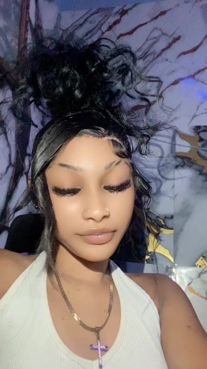 @Pretty_R🕷️