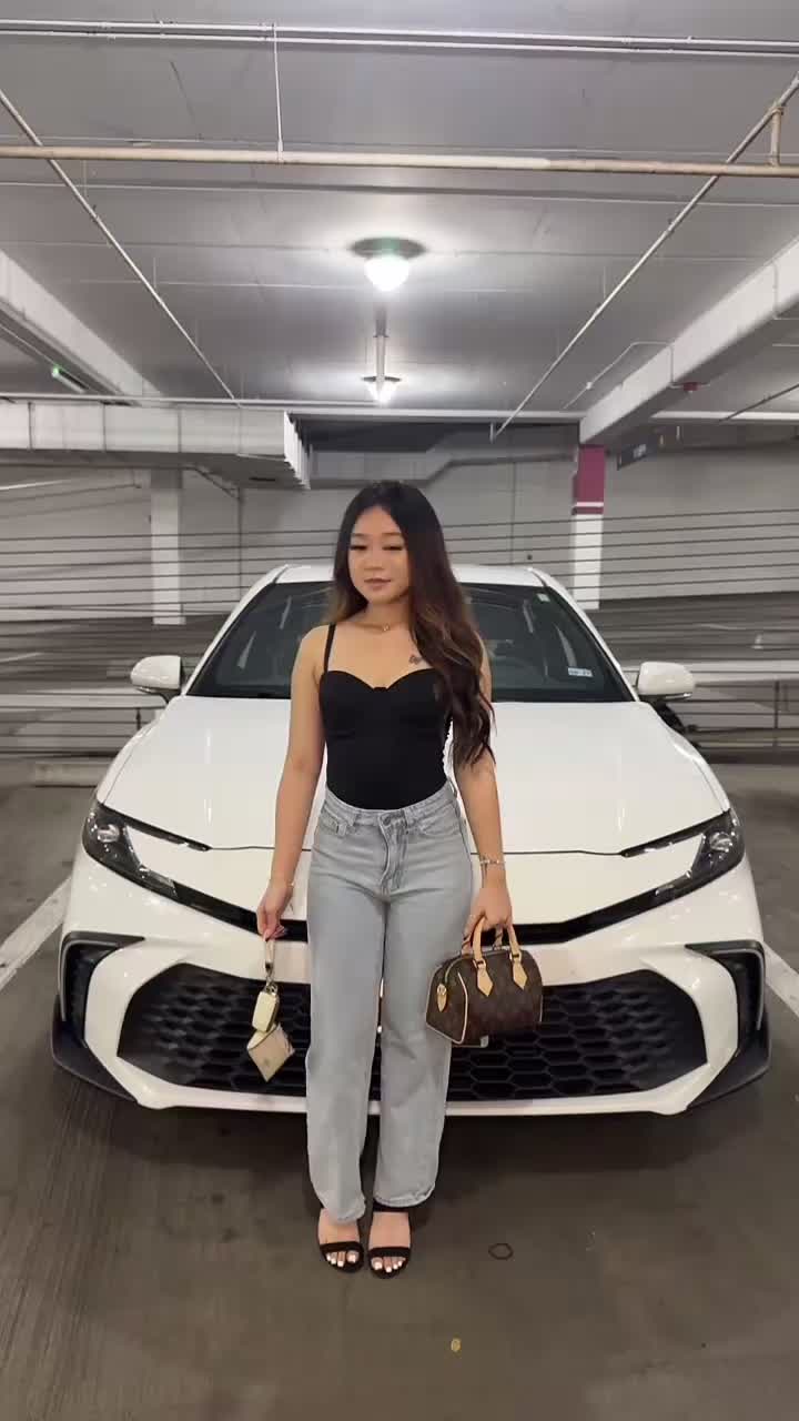 @jennyyly